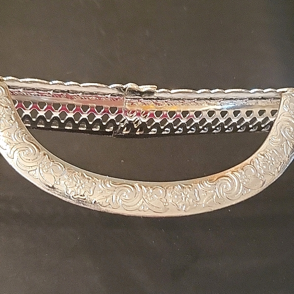 NEW Queen Anne Silver Plated Covered Casserole Holder, 3L - Picture 7 of 14